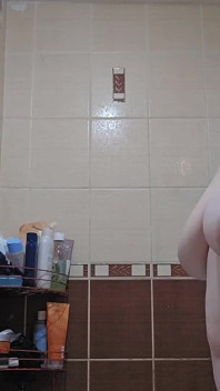 Busty BBW Gets Horny and Masturbates in the Bathroom
