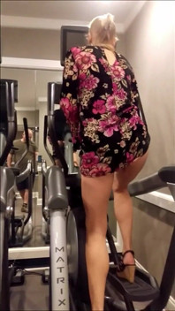 Máy phun nước hình elip