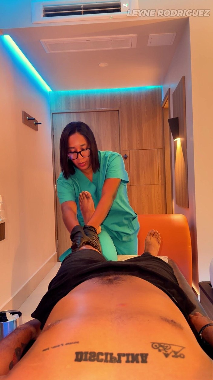 Leyne Rodriguez: POV Sensual Latina Massage - Relaxing Music, HJ &amp; Blowjob Finish