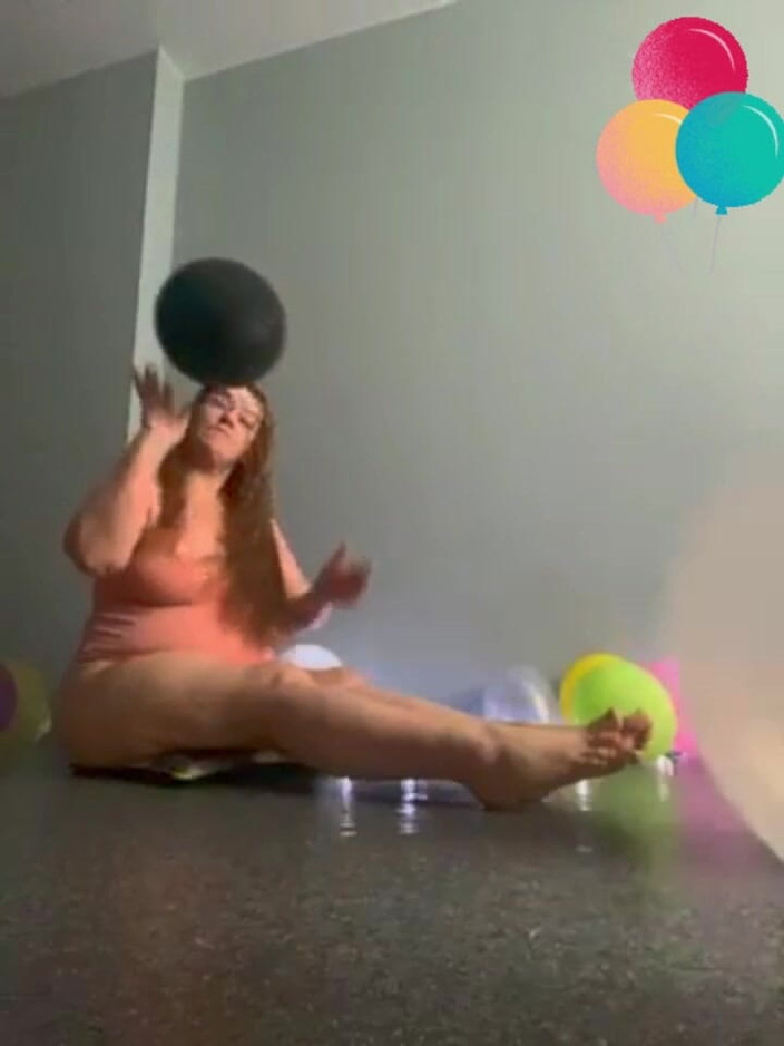VikkiGeorgia: Not Popping Balloons