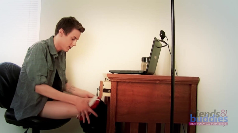 Friends & Buddies: Episodio 7 - traición twink conduce a sexo gay cachondo