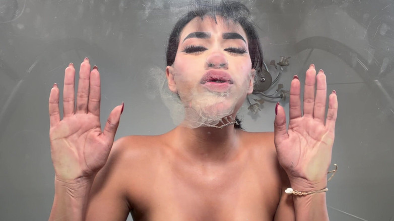 Elikink: Pressing My Tits and Navel