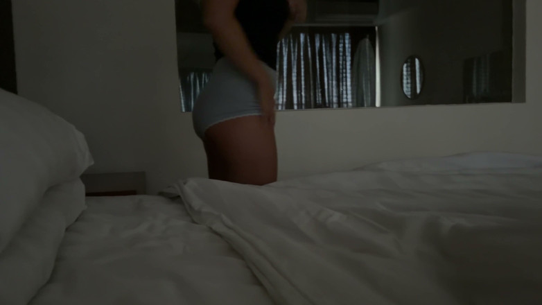 Chokobanana: Roommate Got Into the Wrong Bed After a Long Night...