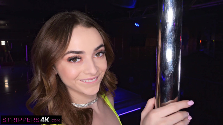 STRIPPERS4K: Suitcase Surprise