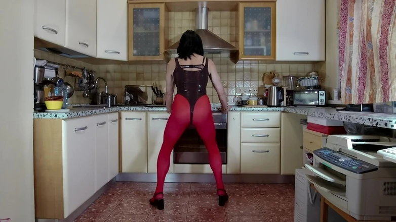 Sissy Cummy Lingerie: Короткий Эротический Фитнес-экспромт От Мишель Эрнандес