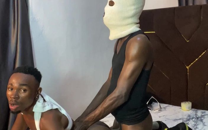 YungthugM: Đụ cái mông gợi cảm đó twink
