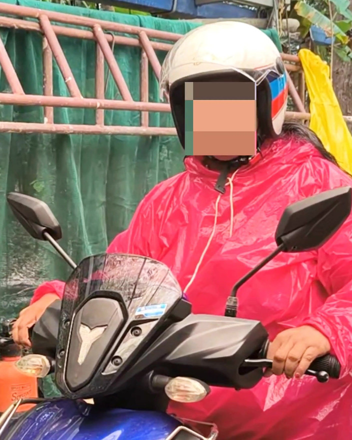 Anne Ipe: Ragazza indiana in scooter