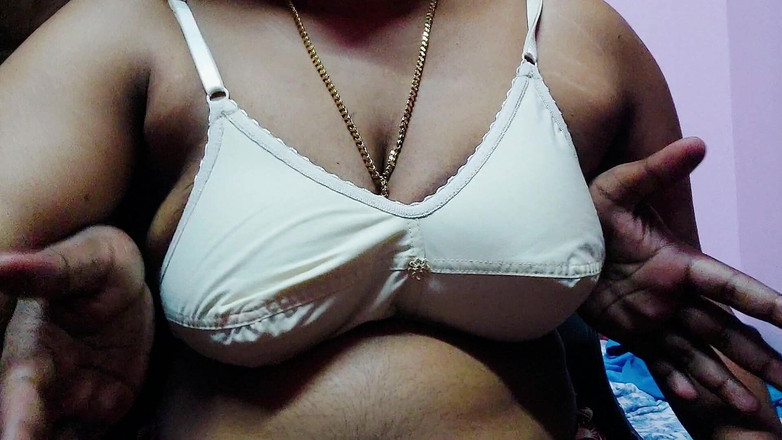 Desi Mohini: Suami desi panas dan isteri seksi