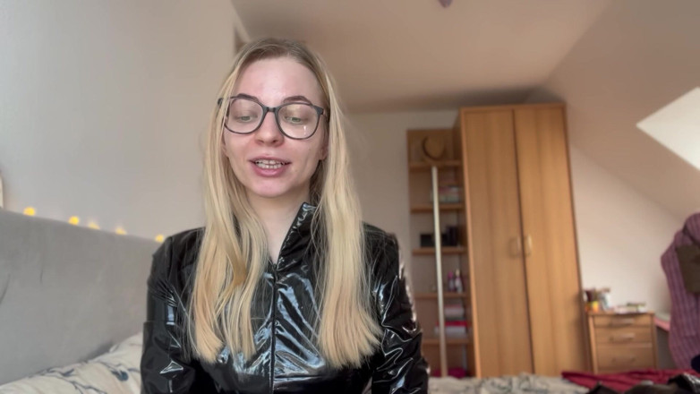 Goddess_Bella_Rae: har aadmi ko shuddhata divais kyon pahanni chaahie