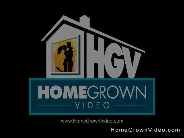 Homegrown GFs: Alexis em vídeo de sexo de quatro