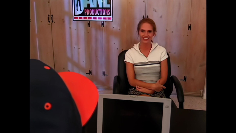 Bewitched!: Mckayla: Scopami Forte E Sborra Sulle Mie Piccole Tettine