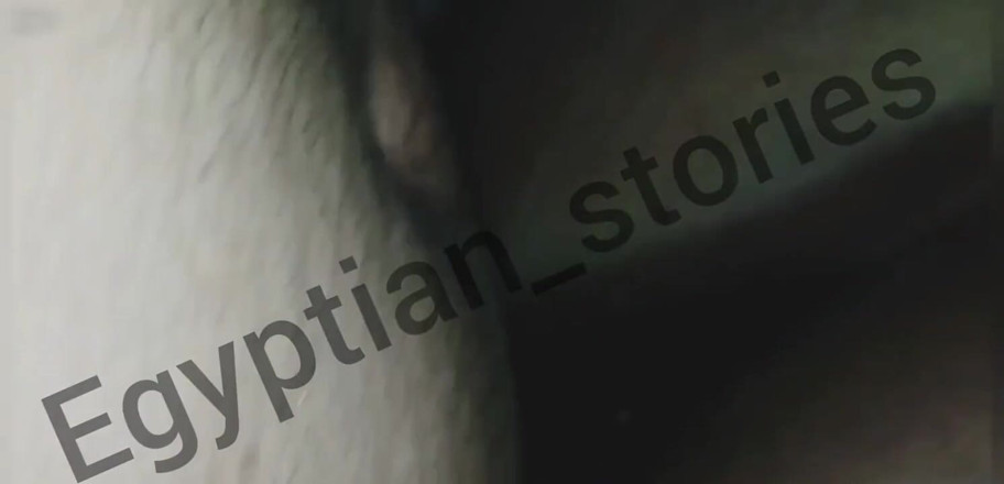 Egyptian stories: Madam Hala, una abogada de Heliópolis, con el novio de...