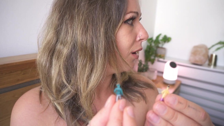 Sasha Curves: Tinies Interrupt Giantess Massage