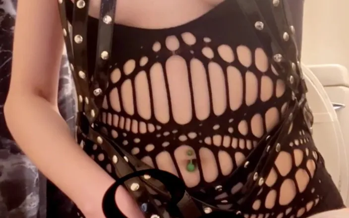 sky_wryder: P I S S