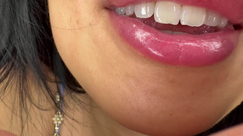 Asmr_mouth: Крихітне відео від першої особи, ви хочете побачити, де ви закінчуєте?
