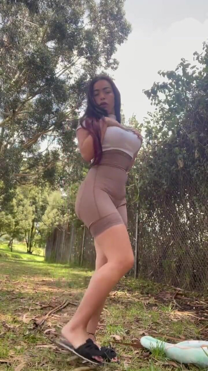 TefyLove20: Chết tiệt mông tôi