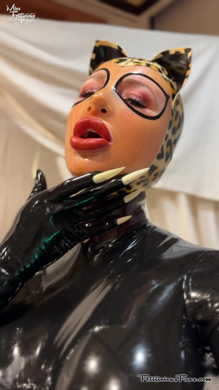 Miss_Fetilicious: Leopard lateks di tungku