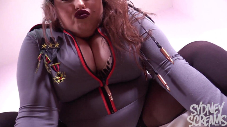 Sydney screams fetish: Những nụ hôn son môi của General Sydney - HD