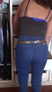 Stepson Can't Stand Seeing My Ass in Jeans and We End up Having Sex, Fucking and Cumming in My Pussy