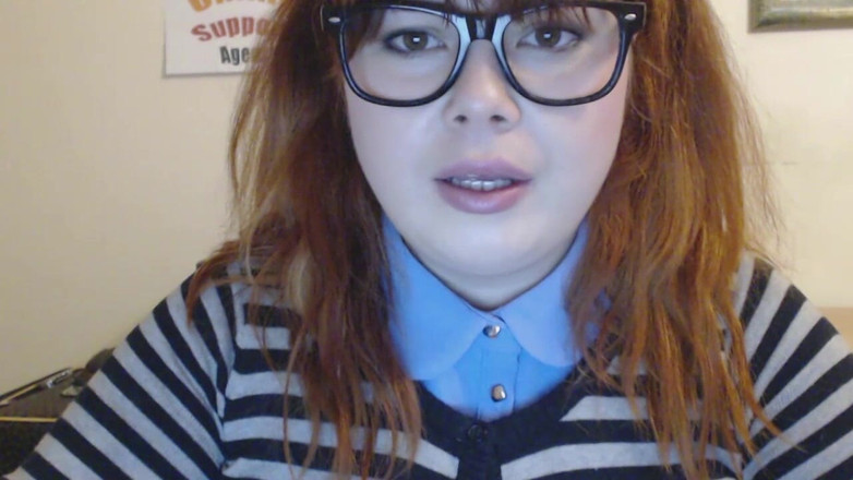 Roxanne Miller: Фантазія про розширення грудей - на роботі