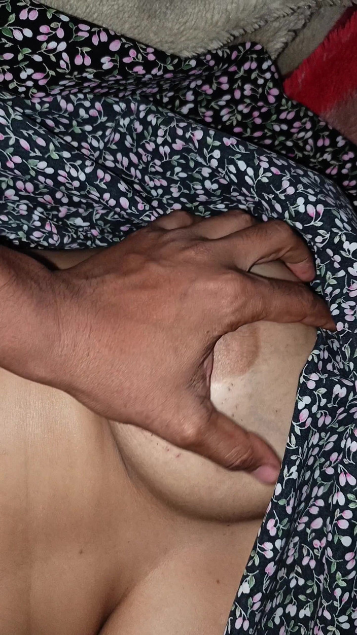 Hot Sudipa: Хардкорный секс-видео красивой девушки дези с тугой киской, бенгальская симпатичная девушка хардкорно трахает сводного брата.