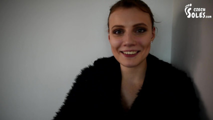 Czech Soles - foot fetish content: Sofiiny nohy jsou tak špinavé z chůze bosé