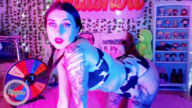 Magnea: La cowgirl ti stuzzica in cam