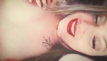 MissGxoxo: Masturbuje pro Larryho (fanoušek)