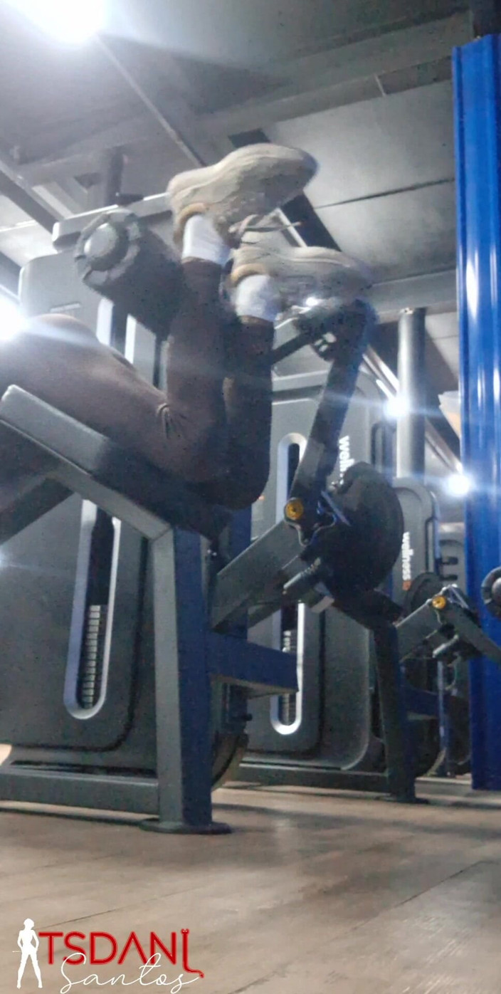 Tsdanisantos1: Mi sento molto sexy in palestra