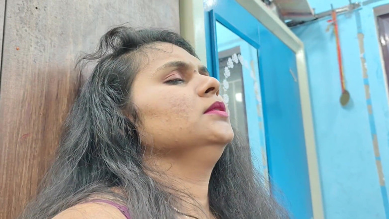 Vaigavarun45: Menina sonha em sexo em biquíni
