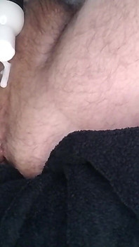 Lubing up My Ass