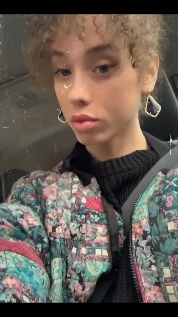 Tia Tizzianni Productions: Geschäftslässige lily demure