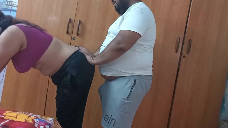 aliabegum: Una fidanzata arrapata ha chiamato il suo fidanzato per scoparla