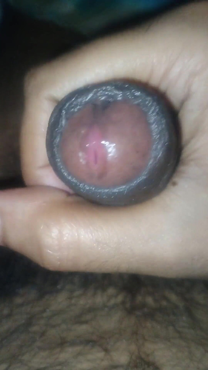 Hot_bobby: Inti kontol besar India mengocok keras