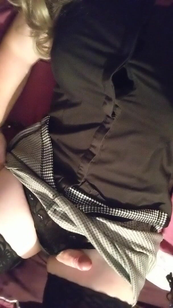 NikkiGee: 摩擦我的