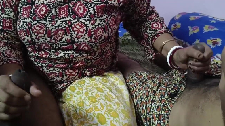 bengalihousewife: La casalinga indiana bengalese si sega 2 cazzo