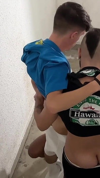 Scopata in Pubblico Catturato Hardcore Anale Grande Sborrata Giovane Ragazzo