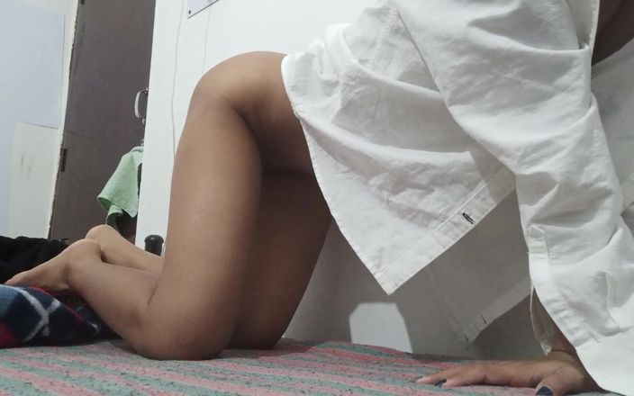 desigirl93: Une jolie fille en lingerie sympa fait plaisir à son cul...