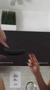 Slave Kiss Giantess Teasing