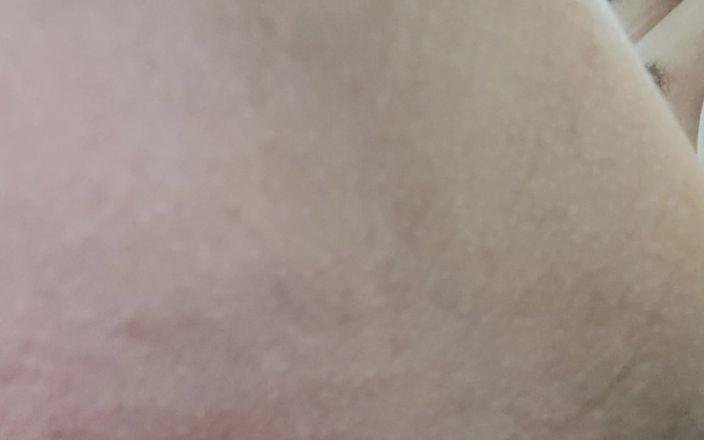 AngyAmazon: 彼の友人が私も中出しした後、パジャマを脇に置いた私の寝取られ中出し