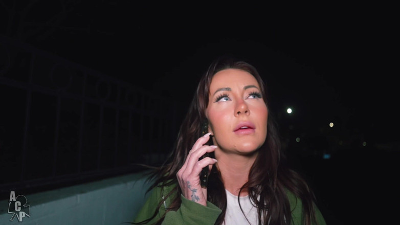 Zoe Grey: 让我偷偷摸摸地链接吉比小丑内射我紧致的阴户