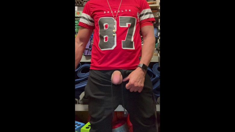 JockDad87: Jockdad87, 87 numaralı formasına bir sürü saçını sıkar.