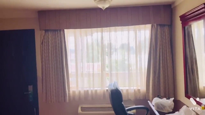 Fijii pornbox: Он вставил дырку в мои шорты просто так, чтобы он мог трахнуть меня, шлюшка по соседству, раком