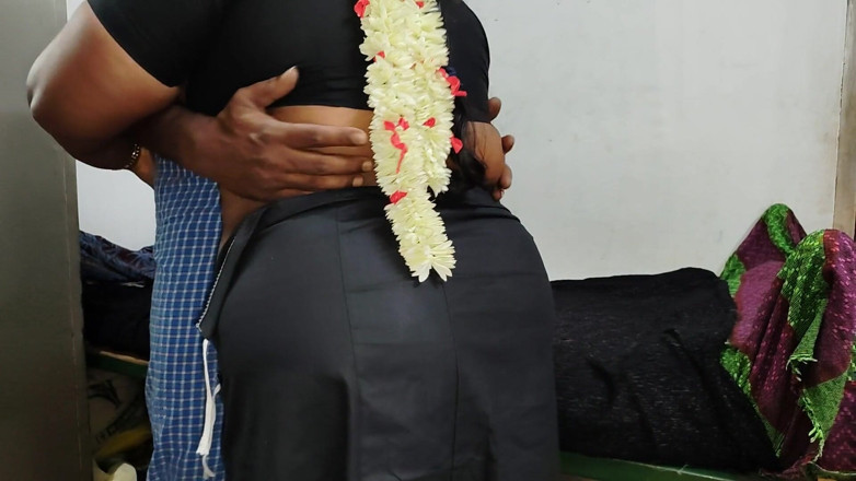 Santhi89: Bini Rumah Cantik Panas Tamil India