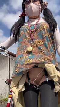 No250 Ukryty na nasypie