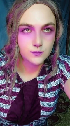 Pancutan mani bebas tangan, ladyboy seksi merah jambu, melancap dengan zakar comel yang lazat