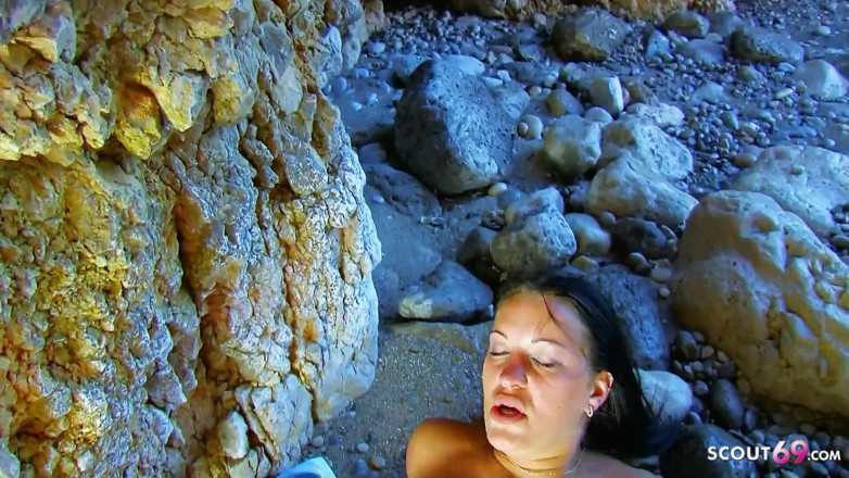 Full porn collection: Sexy milf Lynn sbattuta in spiaggia da uno sconosciuto con...