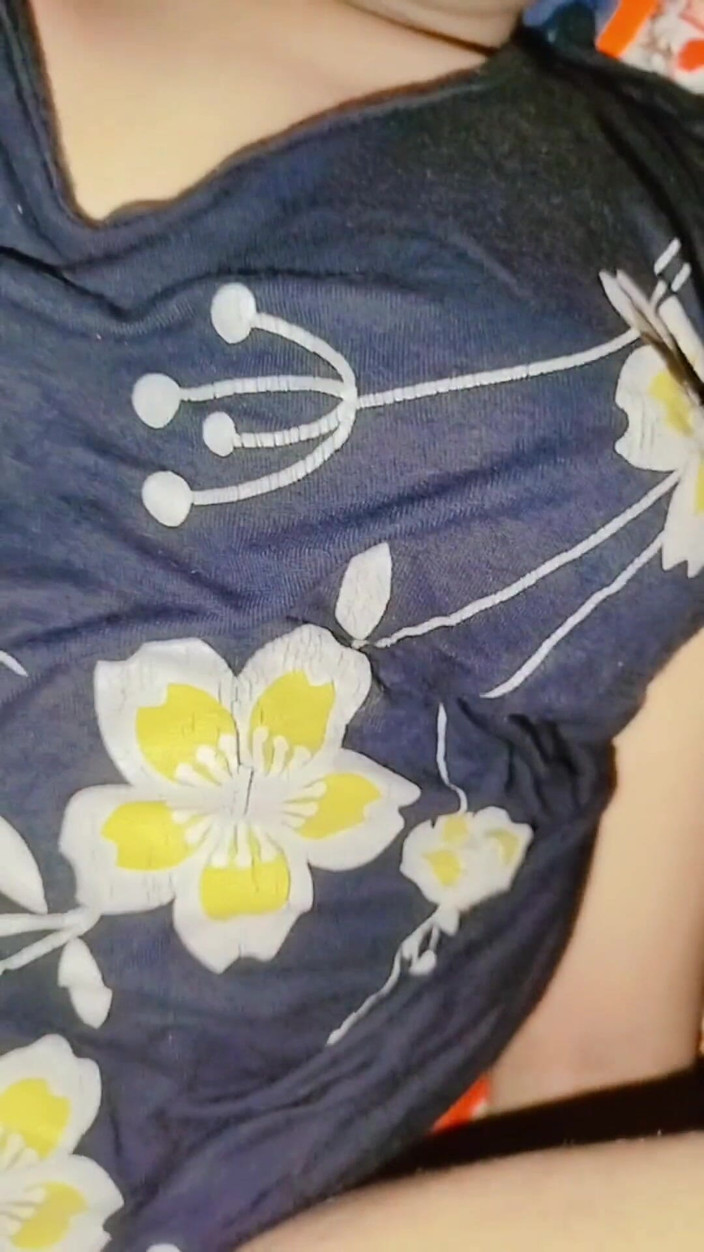 NixLeno: Adik tiri dara mahu belajar cara berkongkek