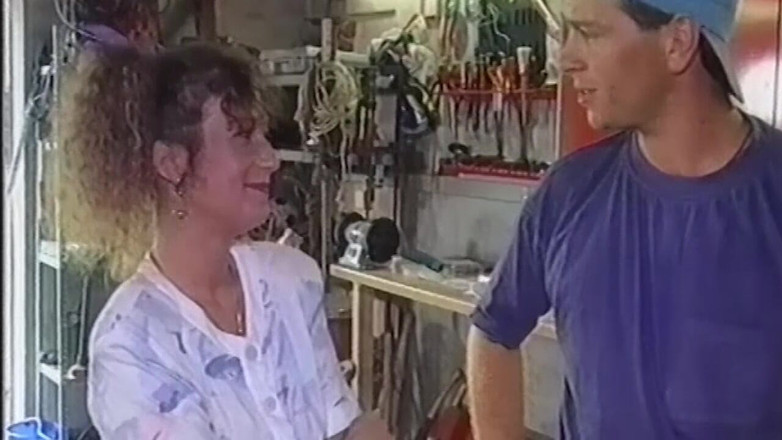 VHS-Vixxxen: Ele mostra à meia-irmã onde o martelo está pendurado