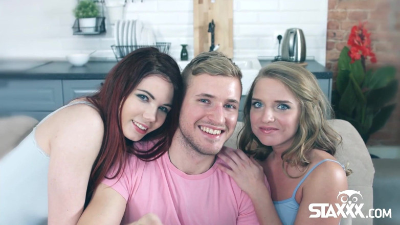Staxxx: Vladislava and Laveina join for an anal threesome